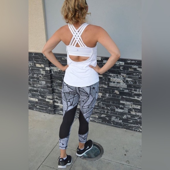 Lululemon Pace Rival Crop (Full-On Luxtreme) Dottie Tribe White Black Size 4 - Picture 2 of 6